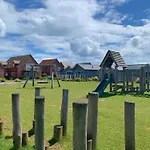 Tatil Evi The Dog House On The Meadows, The Bay Filey, Enclosed Deck, 2 Bedrooms With Ensuites, 2 Dogs Welcome *