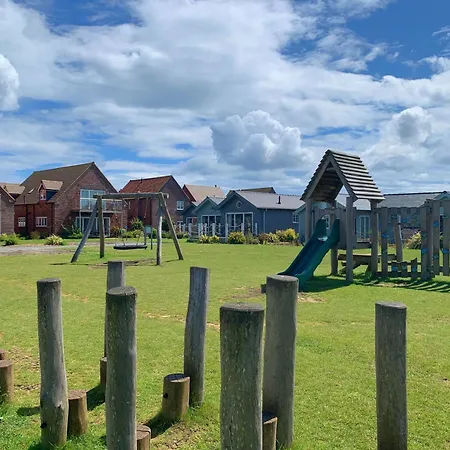 Nyaraló The Dog House On The Meadows, The Bay Filey, Enclosed Deck, 2 Bedrooms With Ensuites, 2 Dogs Welcome *